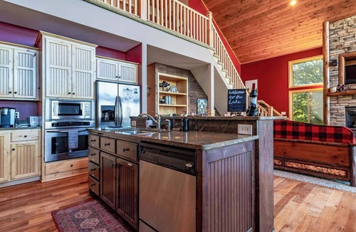 Walker House | Waterfront Leech Lake Home w/Dock, Fire Pit & Kayaks