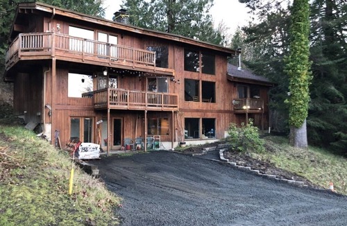 Shelton House | Waterfront Lindal Cedar Home "The Getaway"