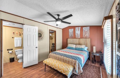 Kingston Cabin | Waterfront Lodge by The Lodges at Fossil Creek