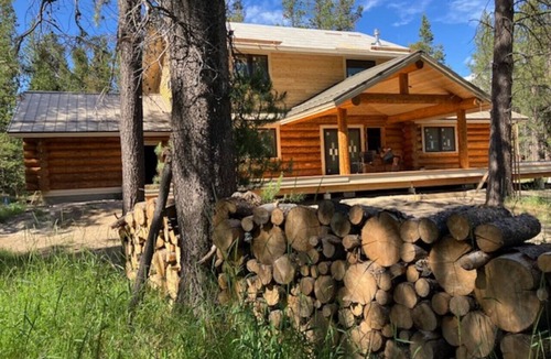 Three Rivers Cabin | Waterfront Log Cabin - Sunriver