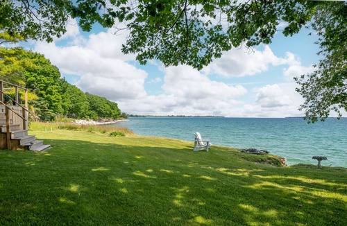 Consecon House | Waterfront Long-term Rental in Prince Edward County (Pet-Friendly)