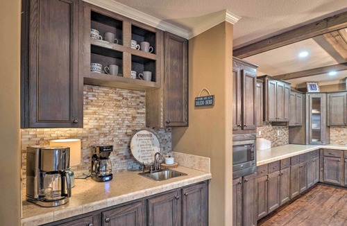 Negreet House | Waterfront Louisiana Vacation Rental w/Dock!