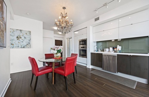 CityPlace Condo | WATERFRONT LUXURY CONDO IN DOWNTOWN TORONTO WITH FREE PARKING