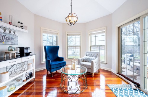 Plainfield House | WATERFRONT LUXURY HOME WILL FEEL LIKE A RESORT FOR 12 or More