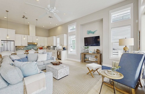 Rockport House | Waterfront luxury with private dock, outdoor kitchen, infinity pool & pier