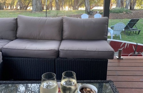 Moama Cabin | Waterfront magic on the Murray River