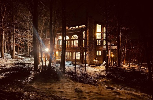 East Stroudsburg Villa | Waterfront Mansion W hot-tub & Pool by RedAwning