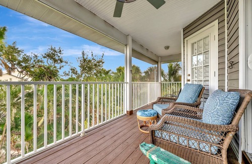 Palmetto House | Waterfront Mansion & Elevator 4 Balconies, Hot Tub