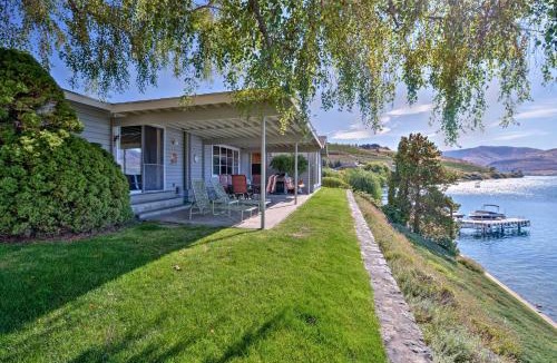 Manson House | Waterfront Manson Cabin on Lake Chelan w/Deck!