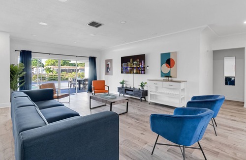 Ojus House | Waterfront Miami Villa w/Pool