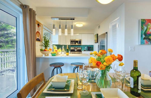 Bay Esplanade Apartment | Waterfront Mid-Century Chic #4 Clearwater Beach .