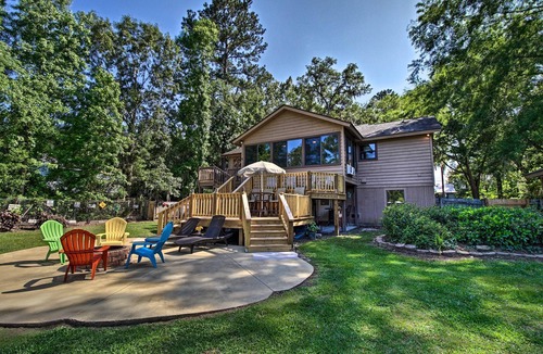 Midway House | Waterfront Midway Home w/Sunroom & Large Yard