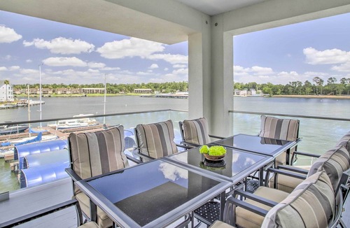 Montgomery Condo | Waterfront Montgomery Condo w/ Community Pool