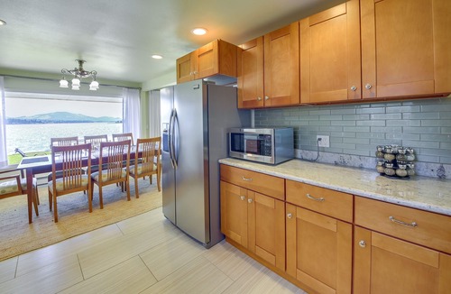 Newport House | Waterfront Newport Home w/Private Boat Dock!