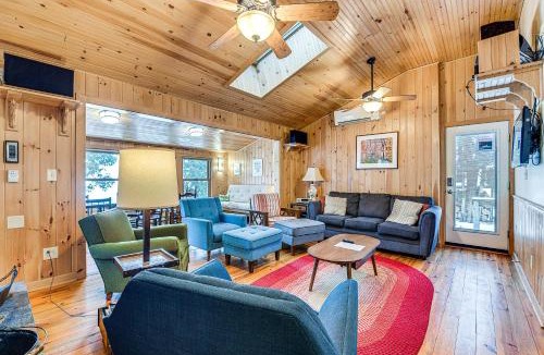 North Hero House | Waterfront North Hero Home w/Screened Porch