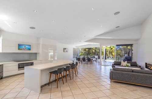 Chittaway Point House | Waterfront Oasis by HolidayCo.