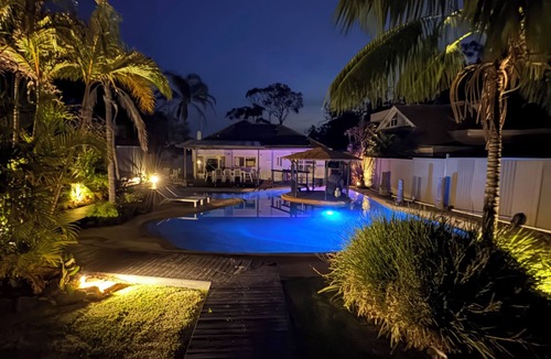 Lake Munmorah Villa | Waterfront Oasis Lakefront Villa