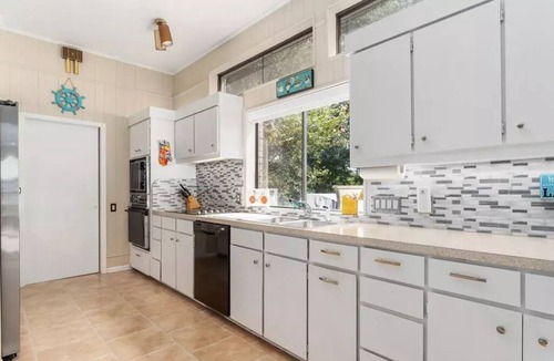 Leisure Land House | Waterfront Oasis, Huge Deck, Fire Pit, Outdoor TV, Sleeps 8, Games +