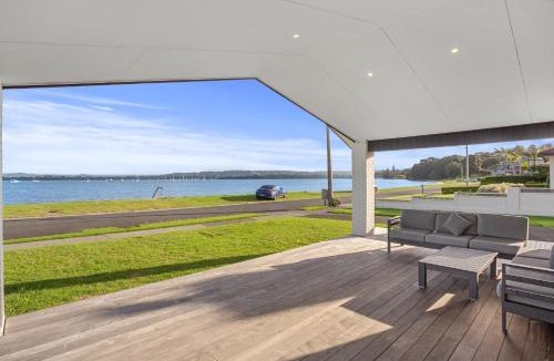 Omokoroa House | Waterfront Oasis - Omokoroa Holiday Home