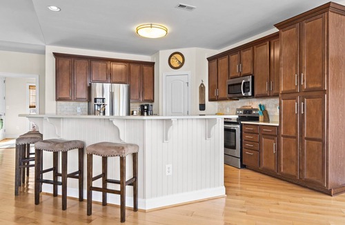 Louisa House | Waterfront Oasis! Ready to Make a Splash?