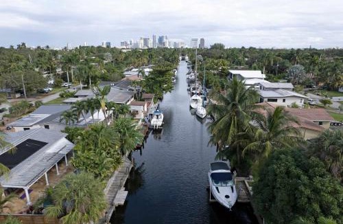Riverside Park House | Waterfront Oasis with Private Pool