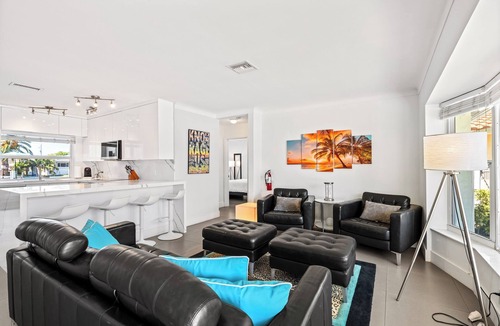 Wilton Manors House | Waterfront Oasis w/Pool + Sunset Views & Dock