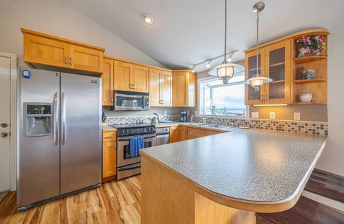 Nordland House | Waterfront Oasis w/Beach Access