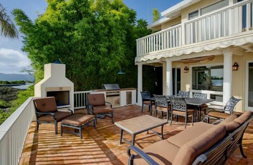 Novato House | Waterfront Oasis with Sunset Views Novato