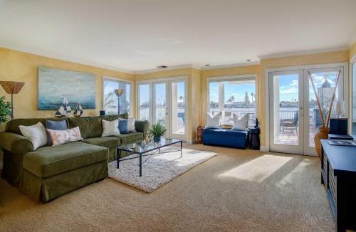 Novato House | Waterfront Oasis with Sunset Views Novato
