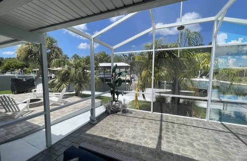 Homosassa House | Waterfront Oasis with Private Dock & Huge Patio – Minutes to the Springs!