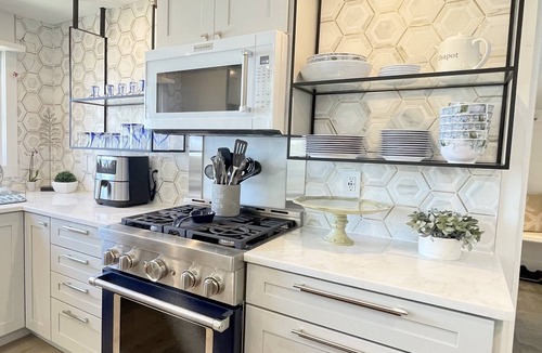 Northwest Harwich House | ★Waterfront & On Bike Path★Firepit ★Private beach★Bikes★Kayaks★Sm.Pet OK💥Sunsets