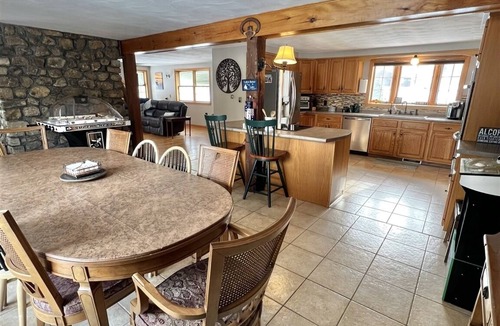 Naples House | WATERFRONT ON BRANDY POND! SLEEPS 20!