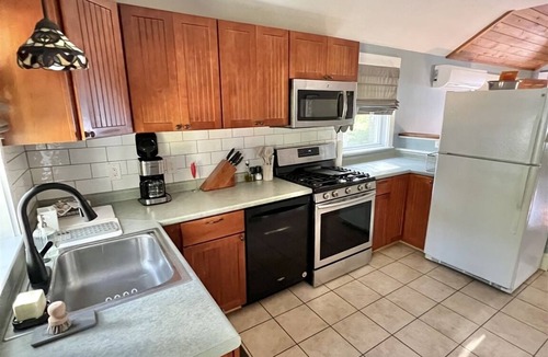 Windham Cottage | WATERFRONT ON PETTENGILL POND