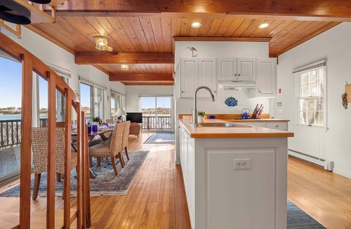 East Harwich House | Waterfront on Pleasant Bay!