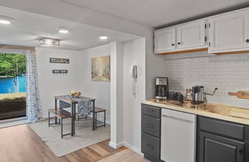 Parsonsfield Cottage | WATERFRONT ON RANDALL LAKE