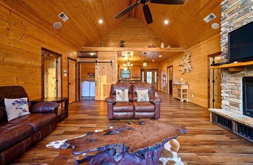 Broken Bow Cabin | Waterfront On The Mt. Fork River, Fox Island Is Totally Secluded and Private!