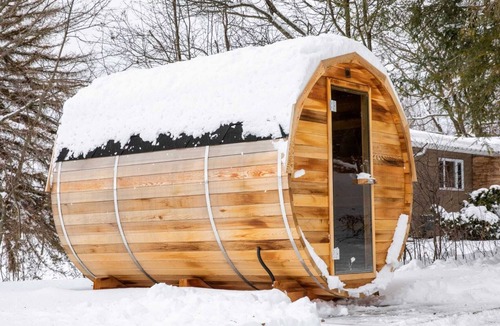 Lafontaine Cottage | Waterfront Paradise | Sauna Hot Tub Sleeps 20