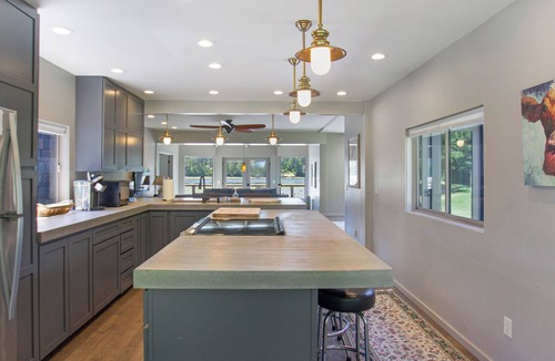 Friday Harbor House | Waterfront Paradise with Game Room! (BA)