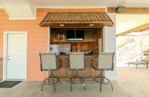 Shoreline Park House | Waterfront Paradise