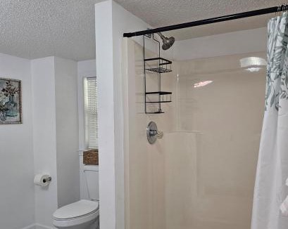 Vienna Villa | Waterfront Paradise Kayaks & Private Boat Ramp