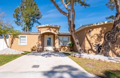 Tampa House | Waterfront Paradise Lagoon - Perfect sunsets
