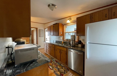 Canandaigua House | Waterfront Paradise with NEW Jacuzzi Spa!