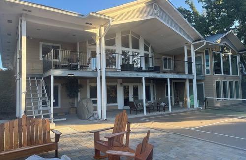Spokane Valley House | WATERFRONT PARADISE