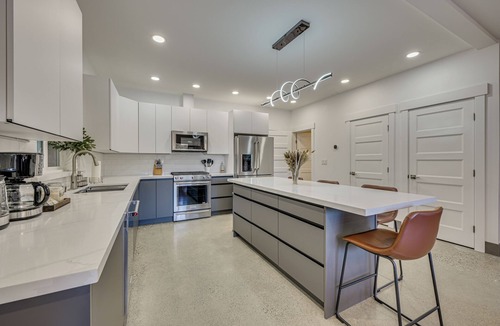 Everett House | Waterfront Patio! Stylish Family Home in Everett