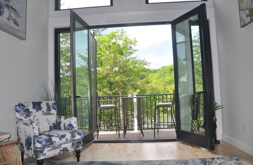 Union House | Waterfront, Peaceful, Contemporary