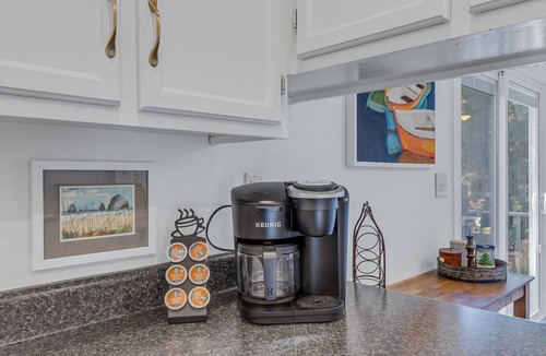 Weems House | Waterfront-Peaceful-Weems-VA-NNK-Kayaks-Views