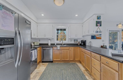 Weems House | Waterfront-Peaceful-Weems-VA-NNK-Kayaks-Views