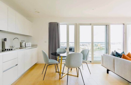 Woolwich Apartment | Waterfront penthouse | 2BR | 2.5BA | 2floors