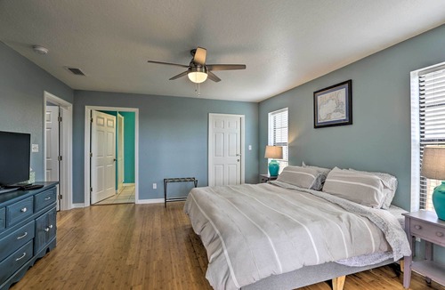 Salem House | Waterfront Perry Home w/ Views, Dock & Boat Slip!