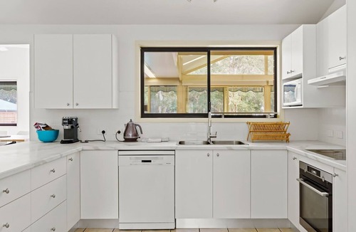 Toukley House | Waterfront Pet Friendly Abode Toukley NSW